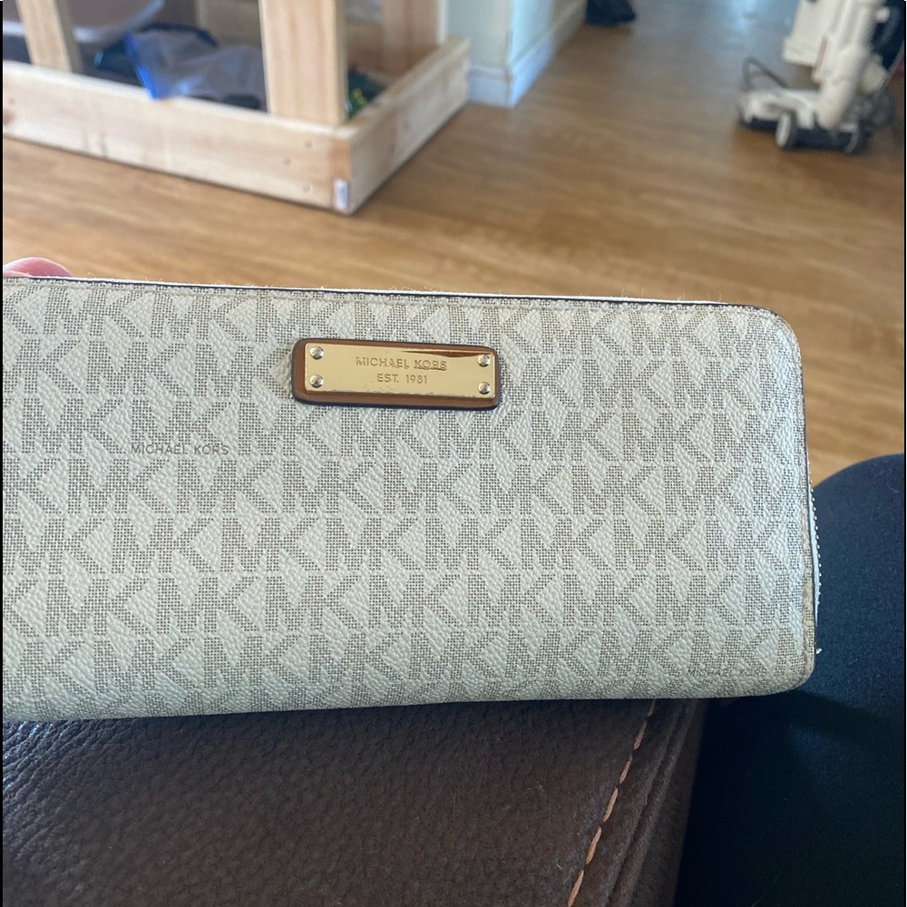 MK wallet